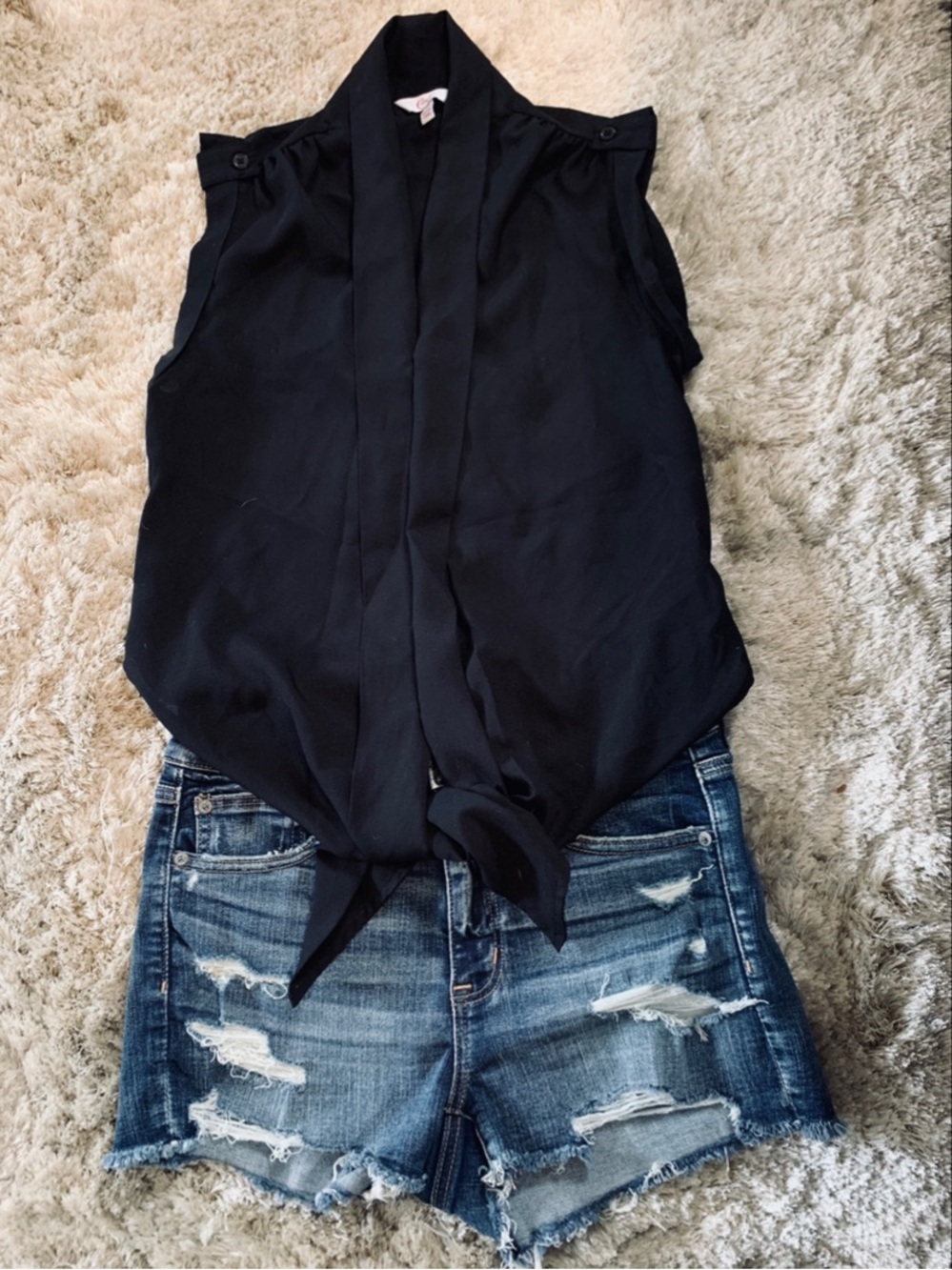 Candie's Black V-Neck Collar Blouse